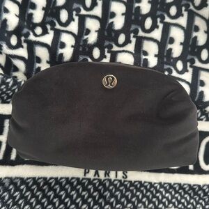 LULULEMON VELVET MAKEUP BAG